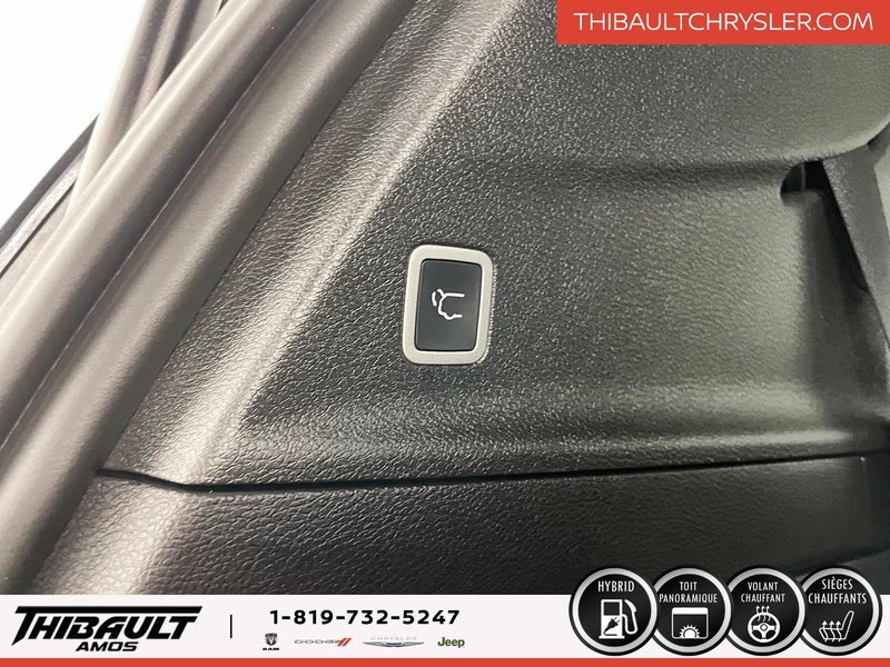 2024 Chrysler Pacifica Hybrid Premium S Appearance