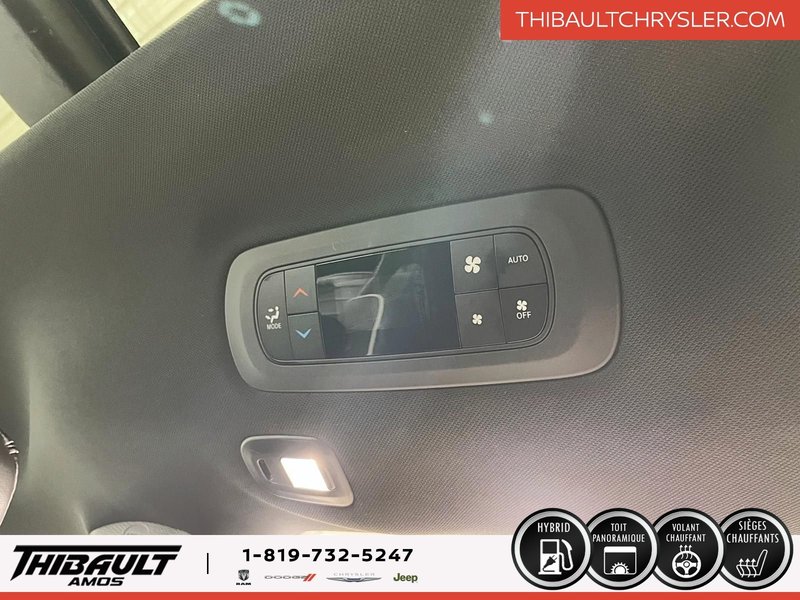 2024 Chrysler Pacifica Hybrid Premium S Appearance