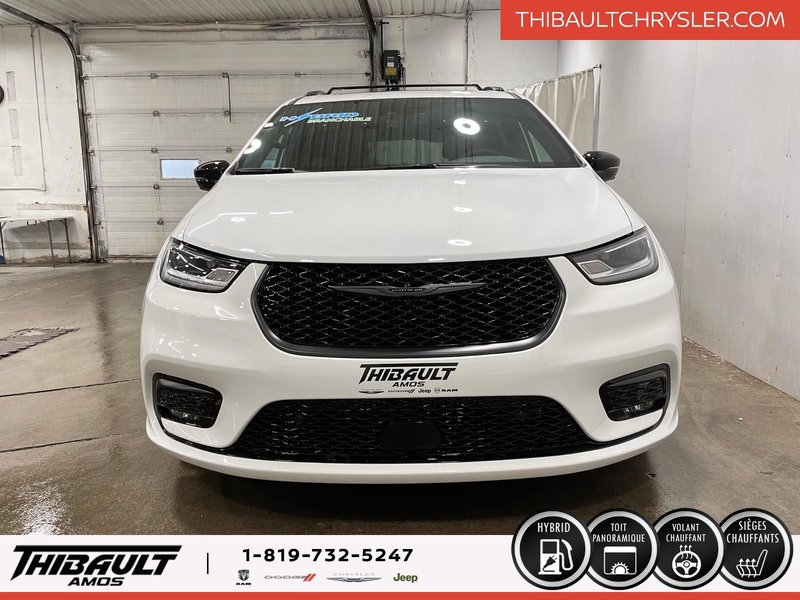 2024 Chrysler Pacifica Hybrid Premium S Appearance