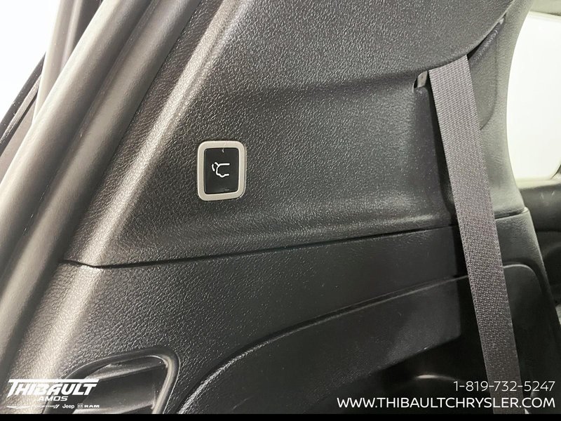 2022 Chrysler Pacifica Touring