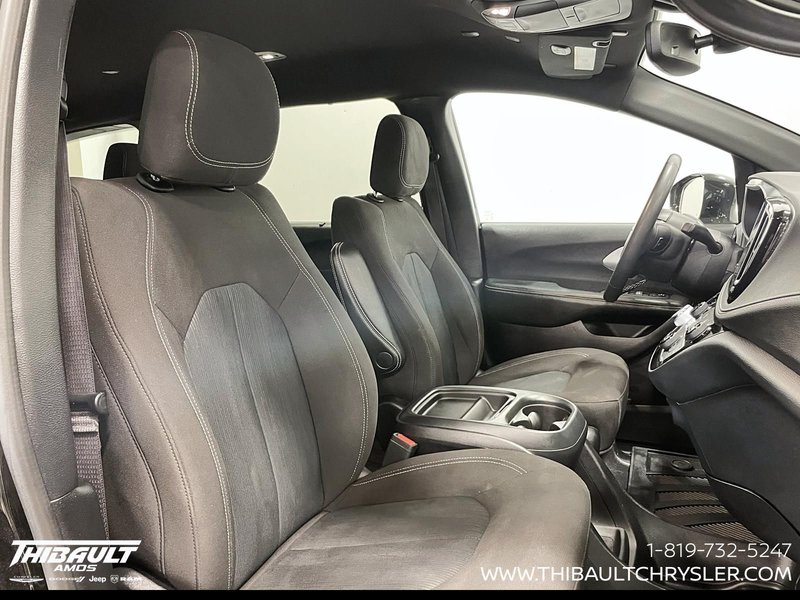 2022 Chrysler Pacifica Touring