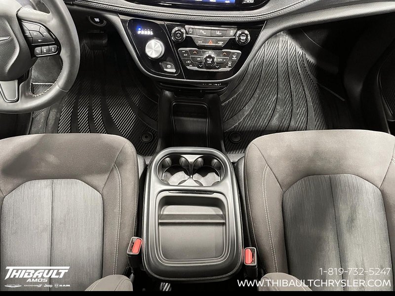 2022 Chrysler Pacifica Touring