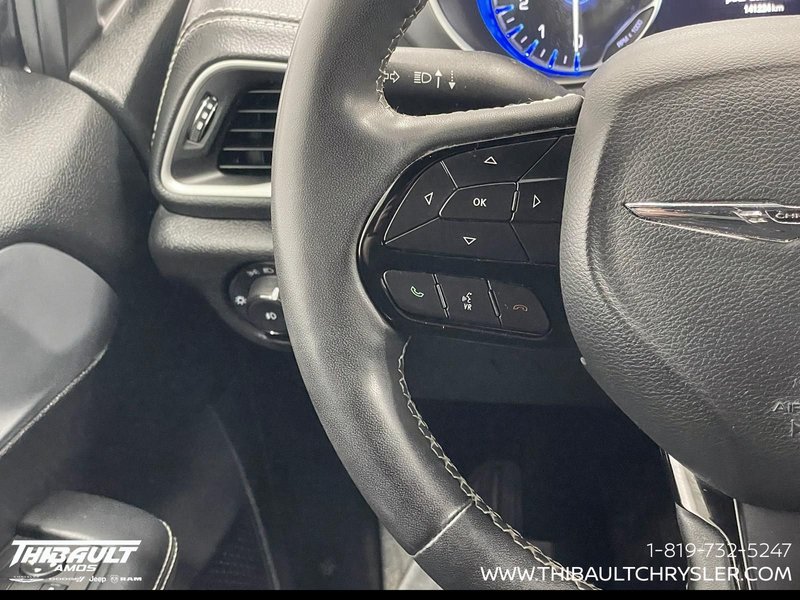 2022 Chrysler Pacifica Touring