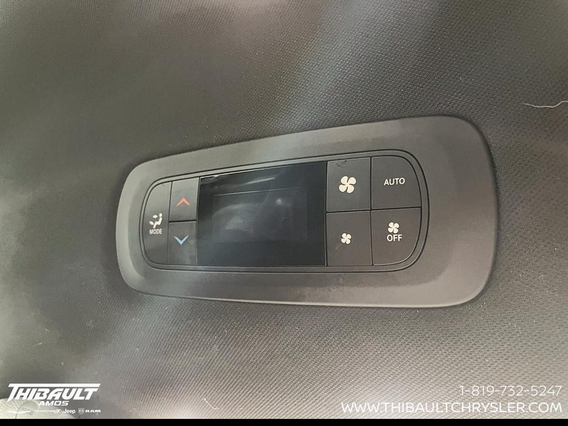 2022 Chrysler Pacifica Touring