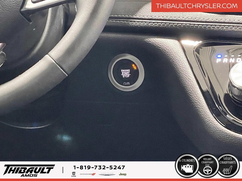 Chrysler Pacifica SELECT AWD 2026