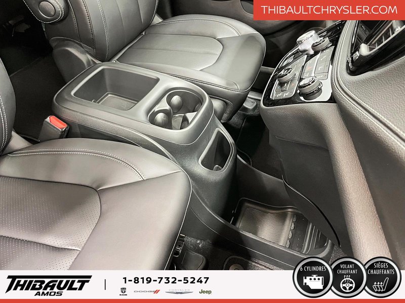 Chrysler Pacifica SELECT AWD 2026