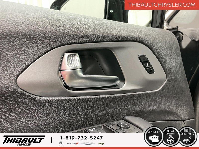 Chrysler Pacifica SELECT AWD 2026