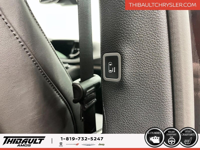 Chrysler Pacifica SELECT AWD 2026