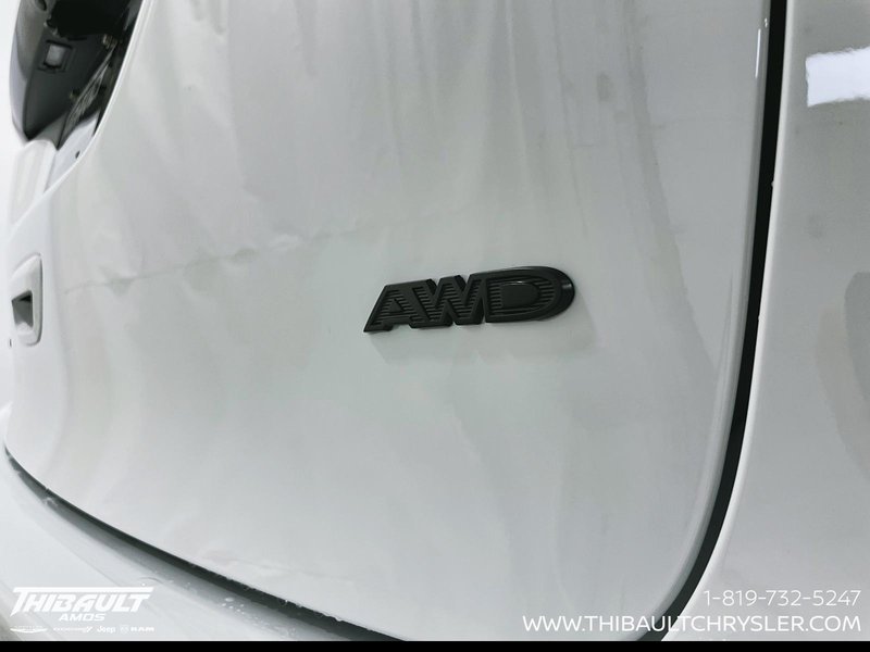 2026 Chrysler Pacifica SELECT AWD