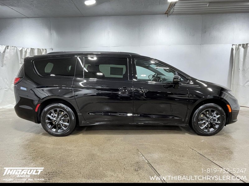 2026 Chrysler Pacifica SELECT AWD