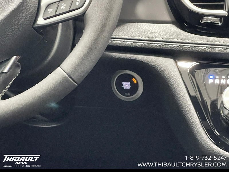 2026 Chrysler Pacifica SELECT AWD