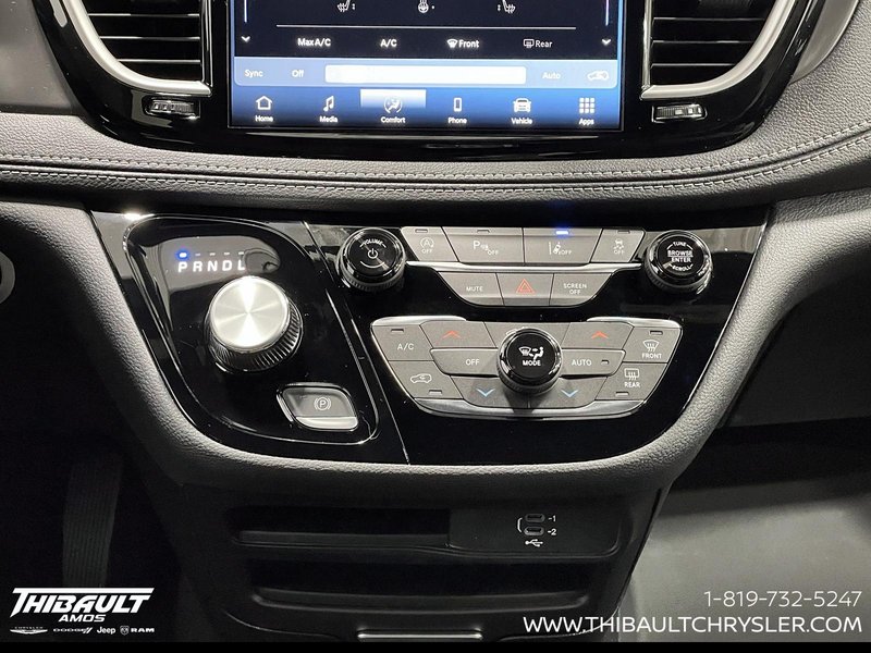2026 Chrysler Pacifica SELECT AWD