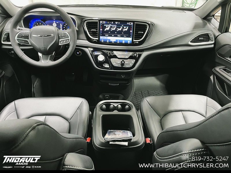 2026 Chrysler Pacifica SELECT AWD