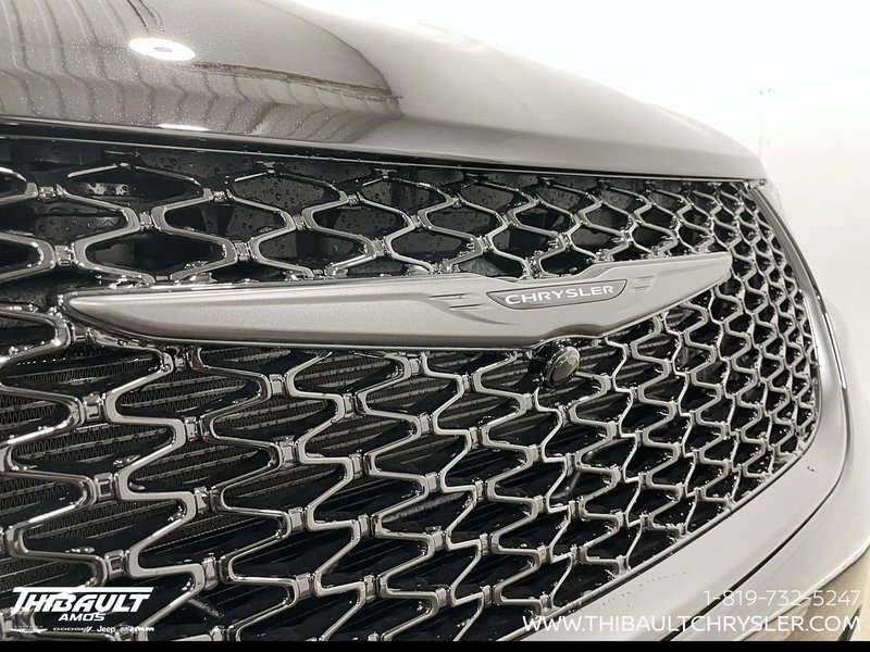 2026 Chrysler Pacifica SELECT AWD