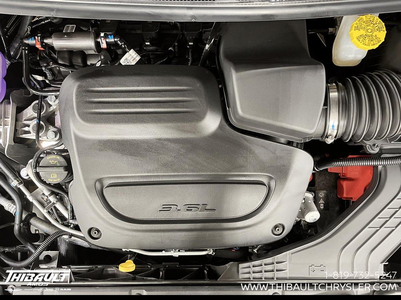 2027 Chrysler Pacifica SELECT AWD