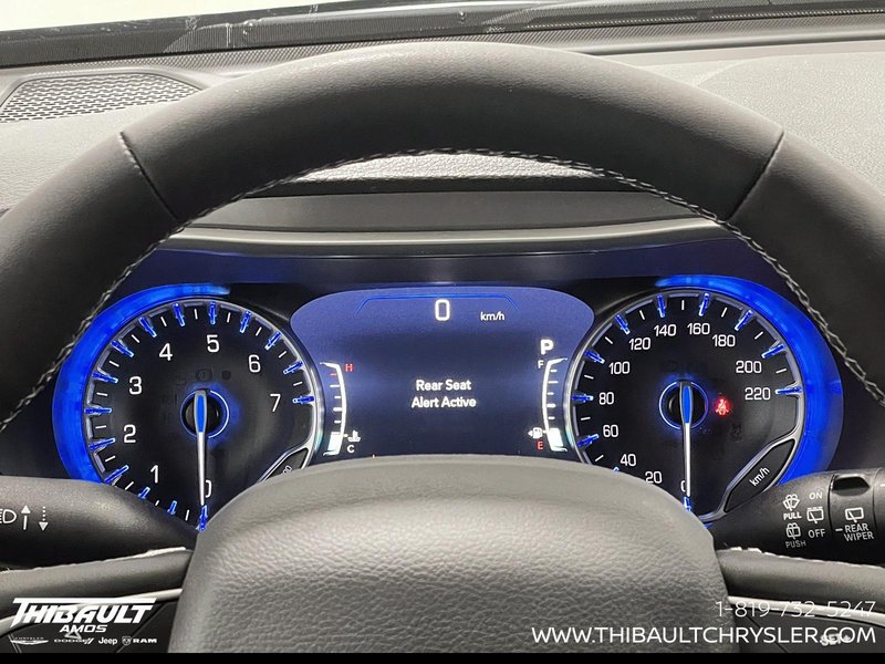 2027 Chrysler Pacifica SELECT AWD