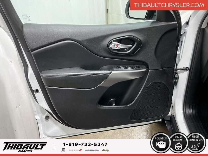 2021 Jeep Cherokee Sport