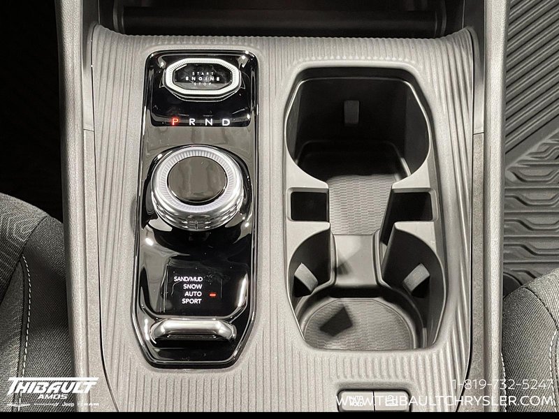 2026 Jeep Cherokee LAREDO