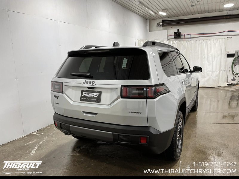 2026 Jeep Cherokee LAREDO