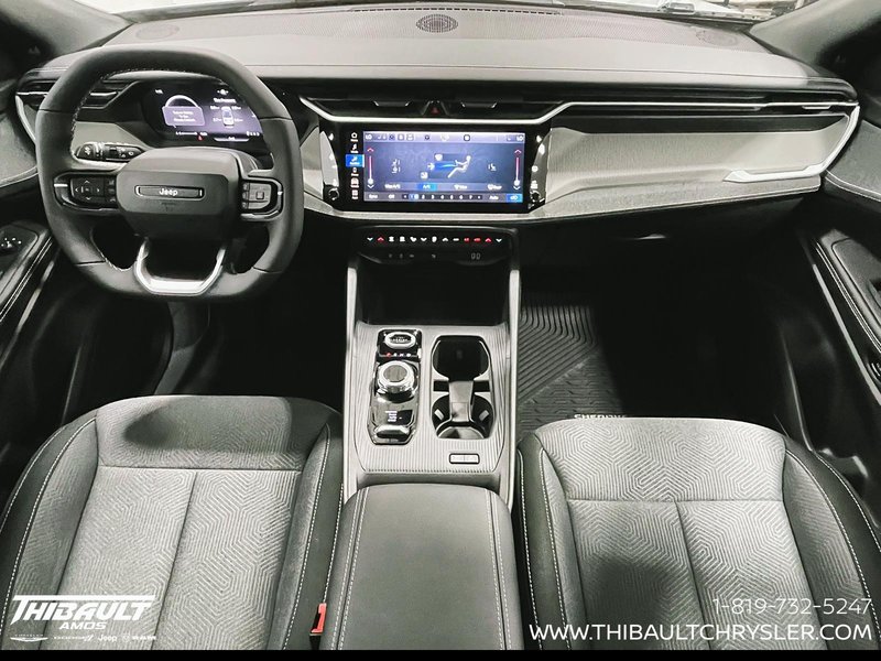 2026 Jeep Cherokee LAREDO