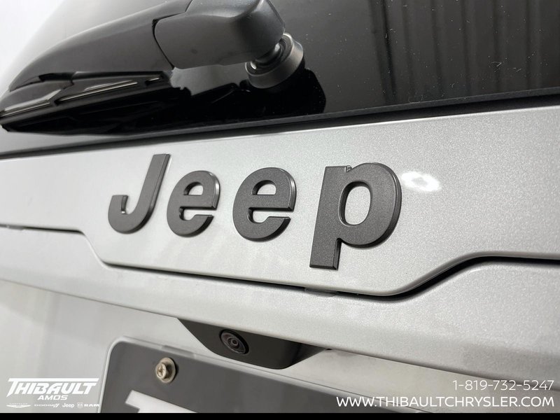 2026 Jeep Cherokee LAREDO