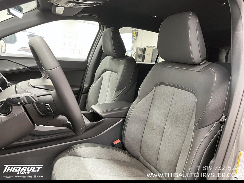 2026 Jeep Cherokee BASE