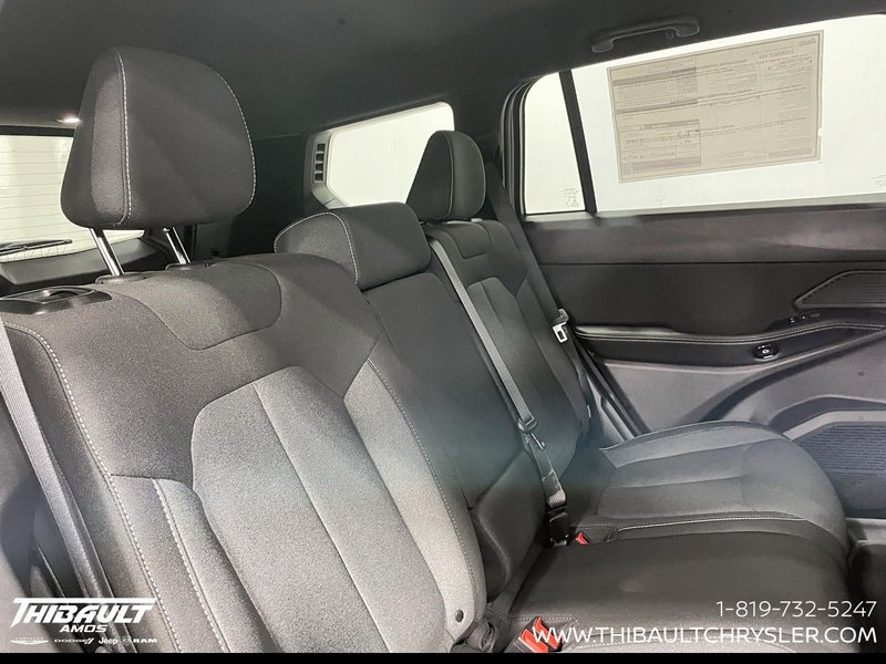 2026 Jeep Cherokee BASE