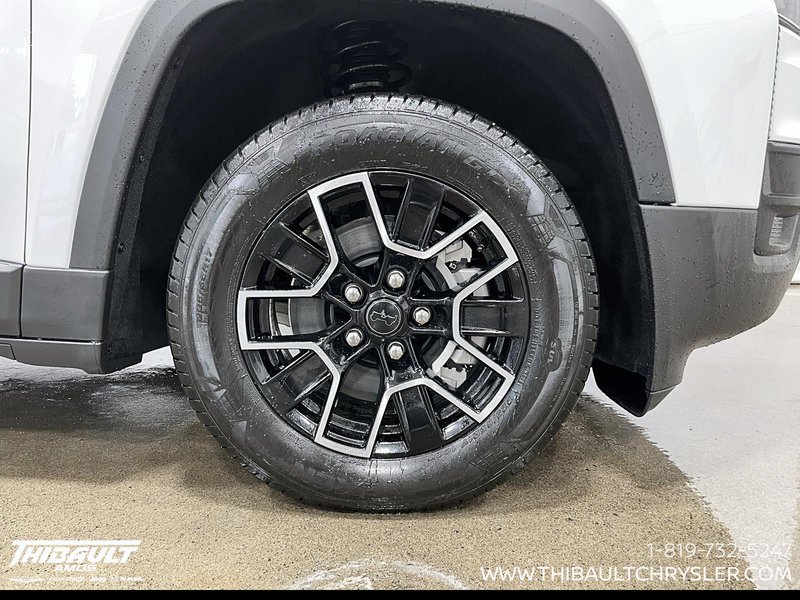 2026 Jeep Cherokee BASE