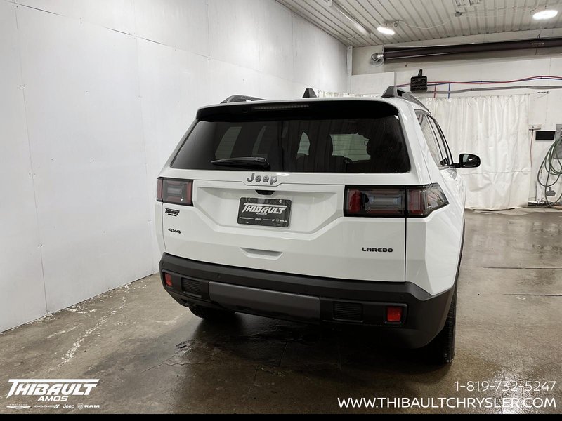 2026 Jeep Cherokee LAREDO