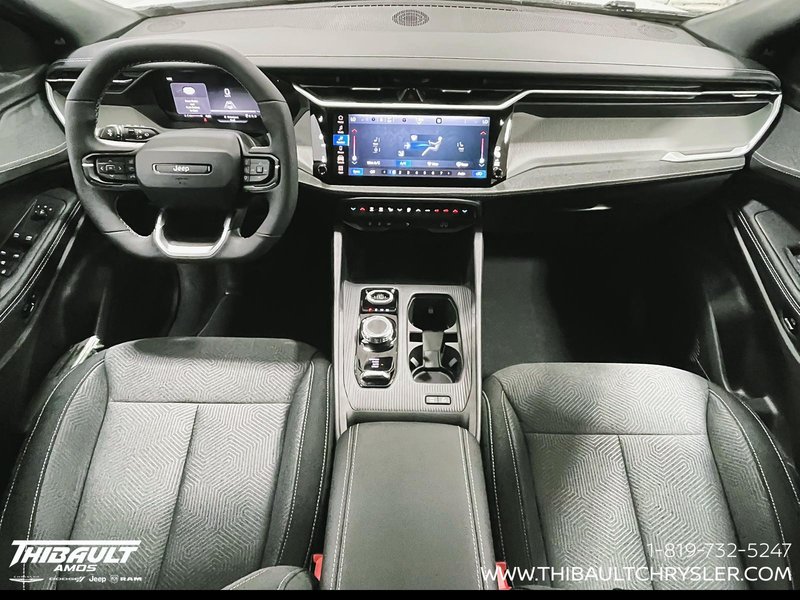 2026 Jeep Cherokee LAREDO