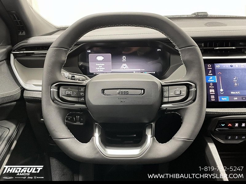2026 Jeep Cherokee LAREDO