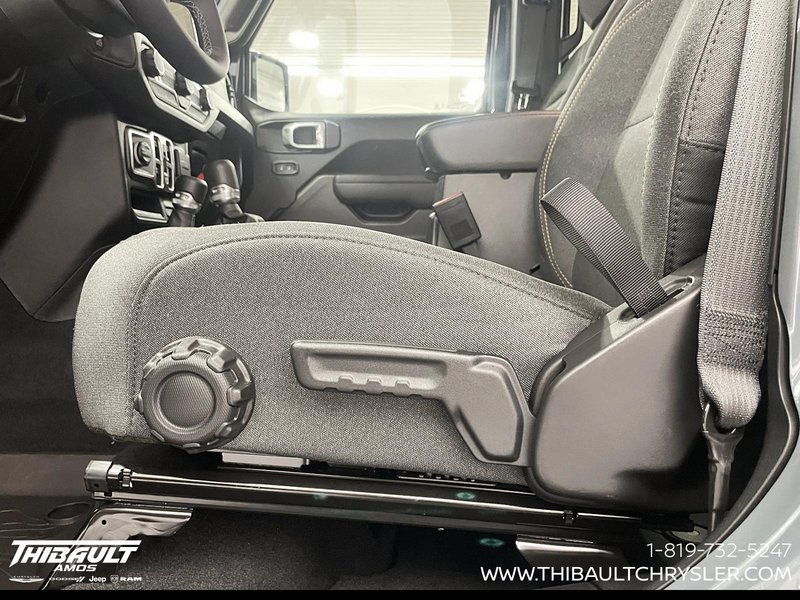 2026 Jeep Gladiator NIGHTHAWK