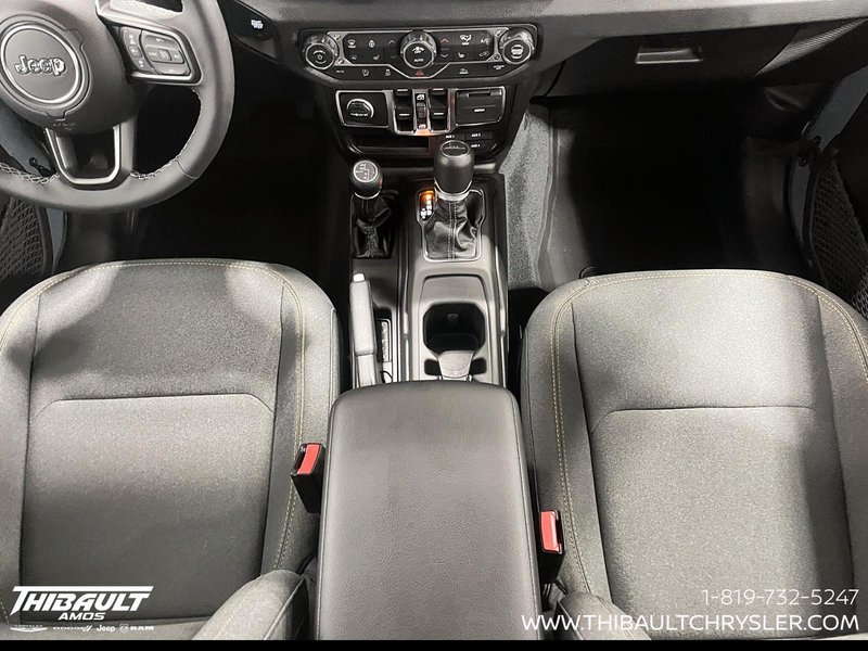 2026 Jeep Gladiator NIGHTHAWK