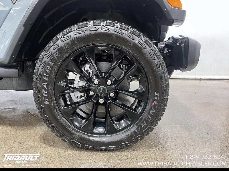 2026 Jeep Gladiator NIGHTHAWK