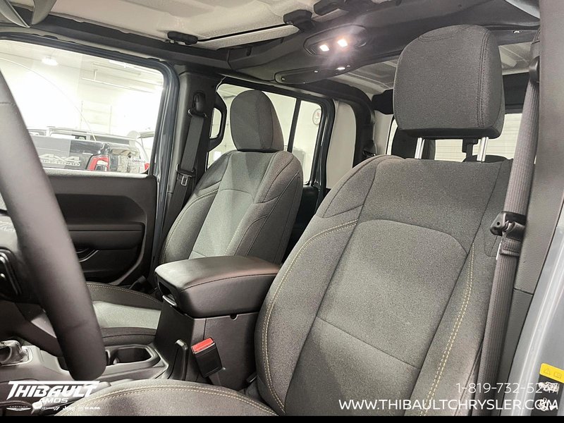 2026 Jeep Gladiator NIGHTHAWK