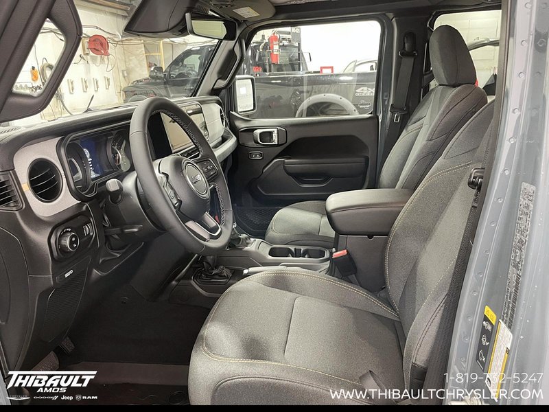 2026 Jeep Gladiator NIGHTHAWK
