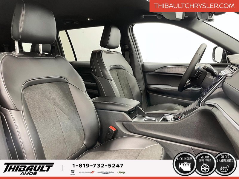 Jeep Grand Cherokee L ALTITUDE 2025