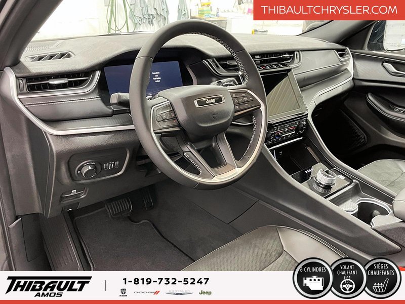 Jeep Grand Cherokee LAREDO ALTITUDE 2025