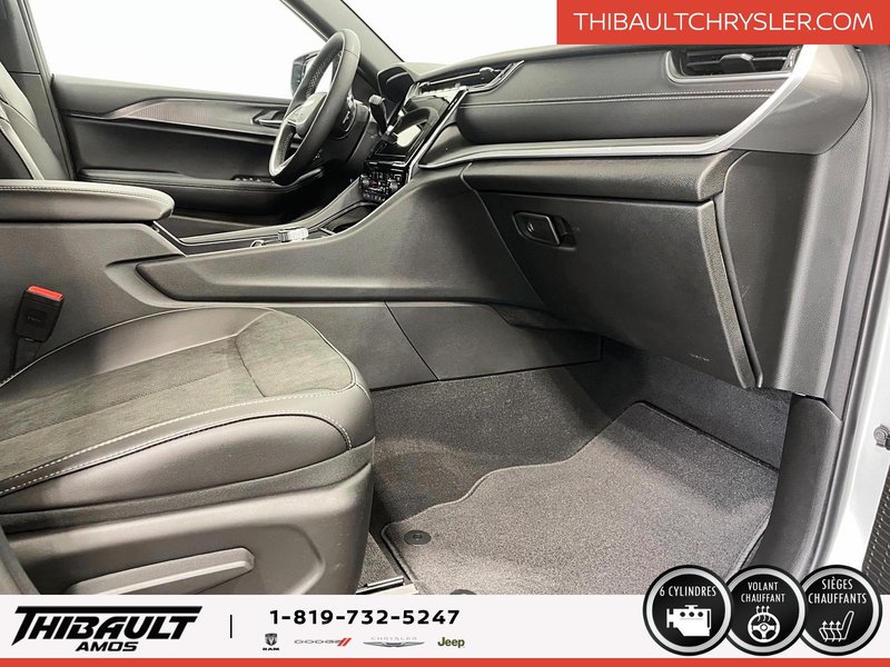 Jeep Grand Cherokee LAREDO ALTITUDE 2025