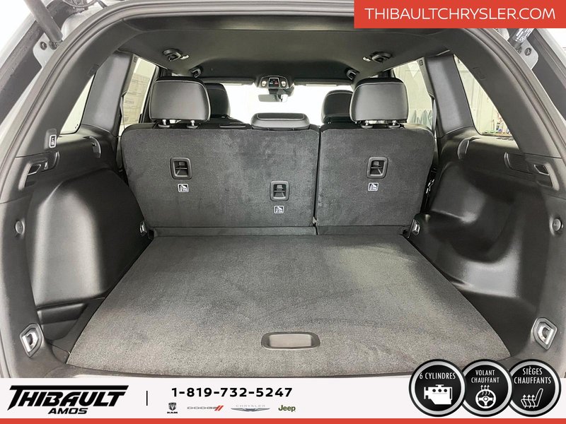 Jeep Grand Cherokee LAREDO ALTITUDE 2025
