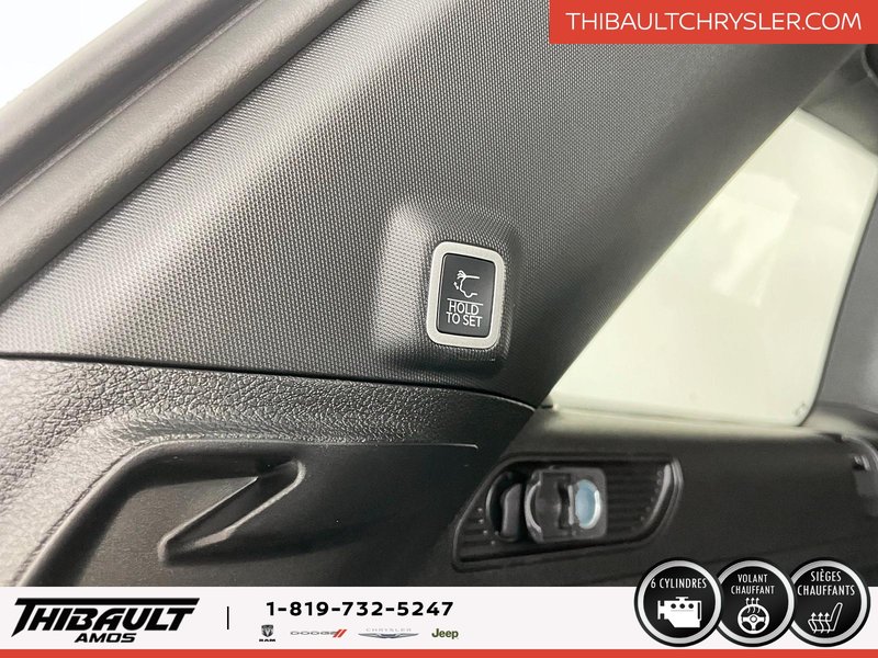 Jeep Grand Cherokee LAREDO ALTITUDE 2025
