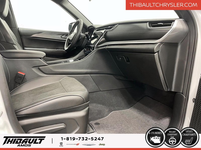 Jeep Grand Cherokee LAREDO ALTITUDE 2025