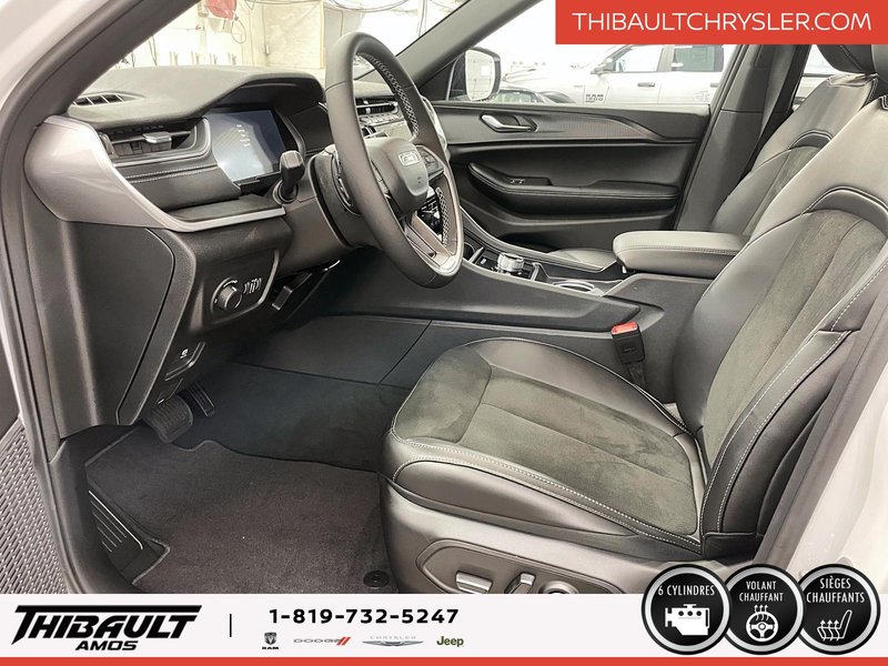 Jeep Grand Cherokee LAREDO ALTITUDE 2025