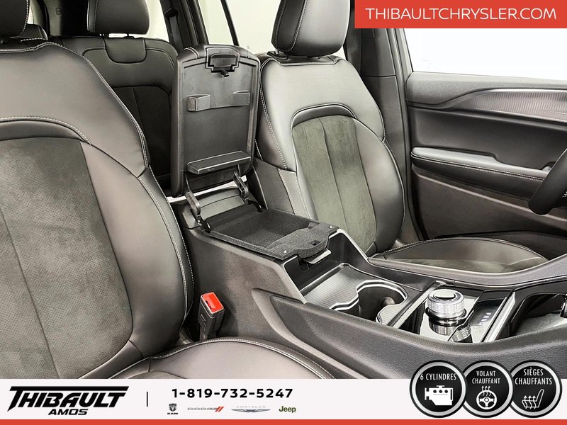 Jeep Grand Cherokee LAREDO ALTITUDE 2025