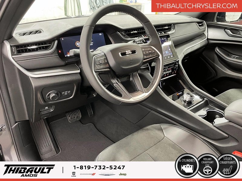 Jeep Grand Cherokee LAREDO ALTITUDE 2025