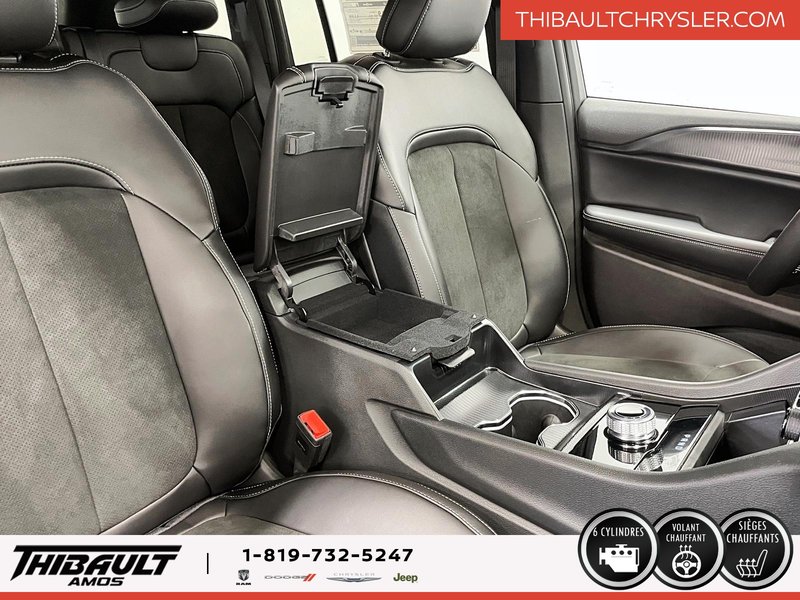 Jeep Grand Cherokee LAREDO ALTITUDE 2025
