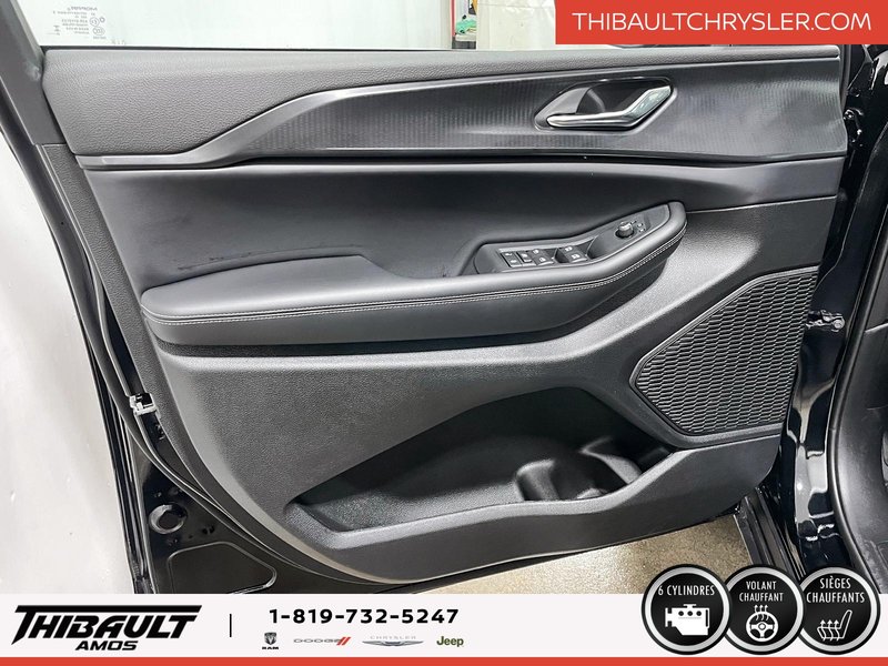 Jeep Grand Cherokee LAREDO ALTITUDE 2025