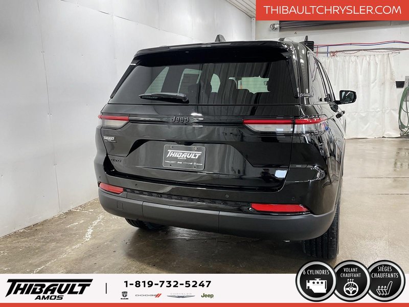 Jeep Grand Cherokee LAREDO ALTITUDE 2025