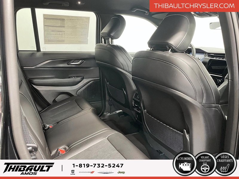 Jeep Grand Cherokee LAREDO ALTITUDE 2025