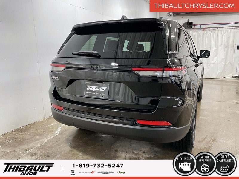 2025 Jeep Grand Cherokee LAREDO ALTITUDE
